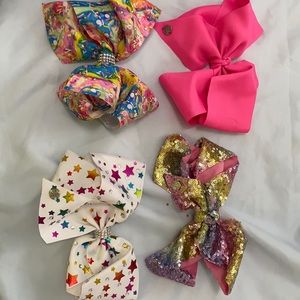 Jojo Siwa bows